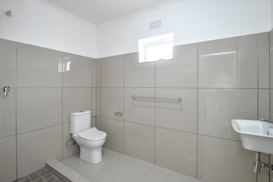 22 Bedroom Property for Sale in Oakdale Western Cape